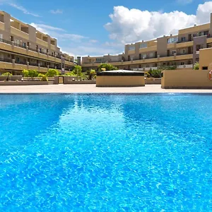 la-perla-beach-apt-with-pool.in-canary-islands.com/